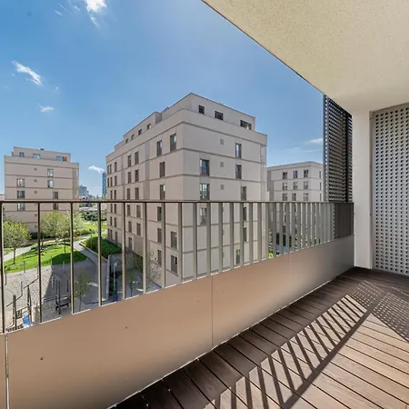 Cloud 9 Pri Myte Elegance - Brand New Apartment With Free Parking Bratislava Exterior photo