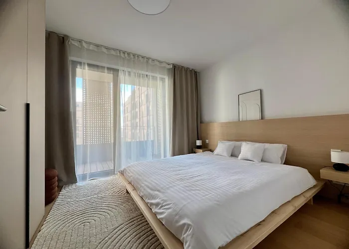 Cloud 9 Pri Myte Elegance - Brand New Apartment With Free Parking